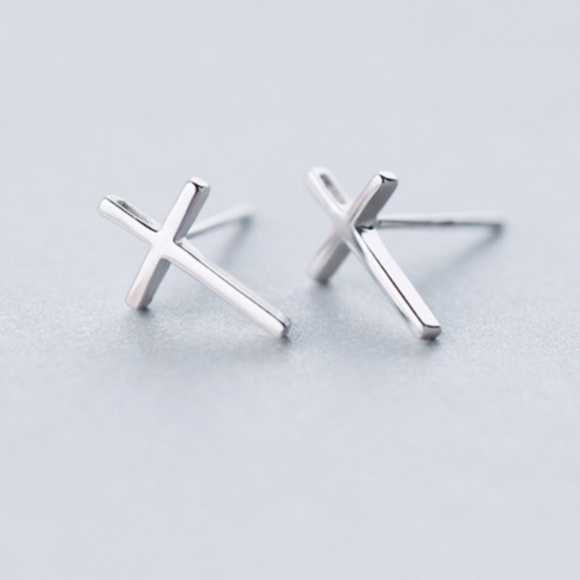 925 Sterling Silver Cross Earrings Minimal Classic Cross Stud Earrings - Picture 1 of 6